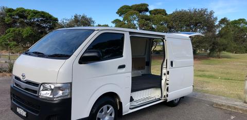 Toyota HIACE 2013