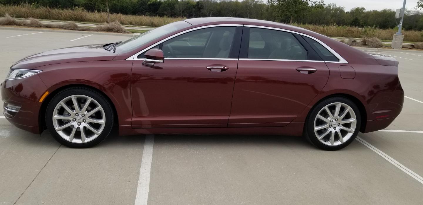 Lincoln MKZ 2015 rental in Grapevine, TX by Amanda E. Turo
