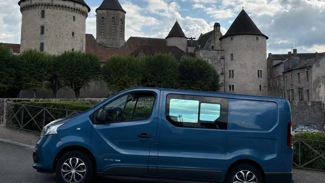 Renault TRAFIC III 2016 à Bourganeuf