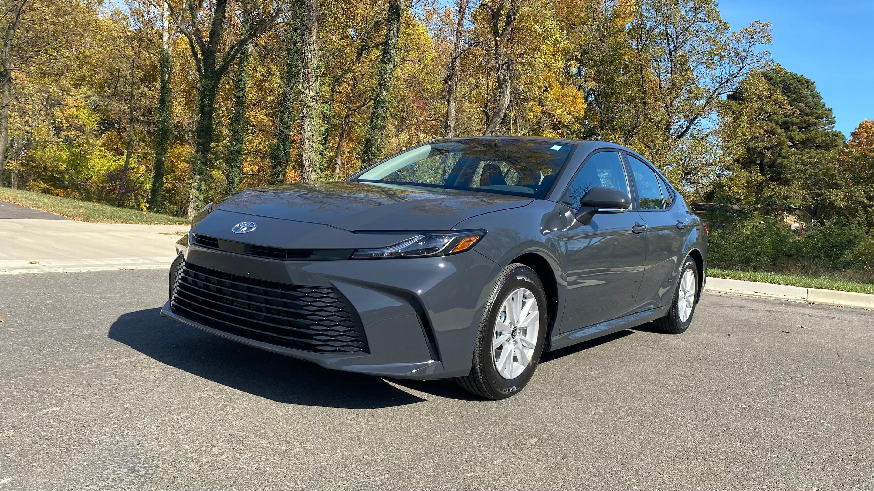 Toyota Camry Hybrid 2025 en Capitol Heights, MD