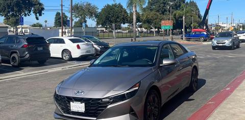 Hyundai Elantra 2023