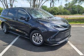 Toyota Sienna car