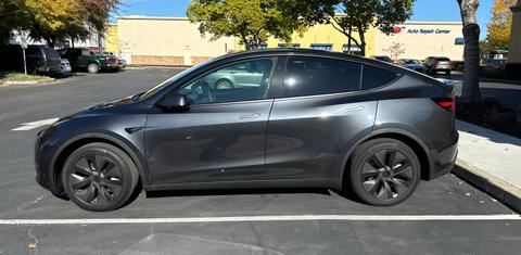 Tesla Model Y 2025