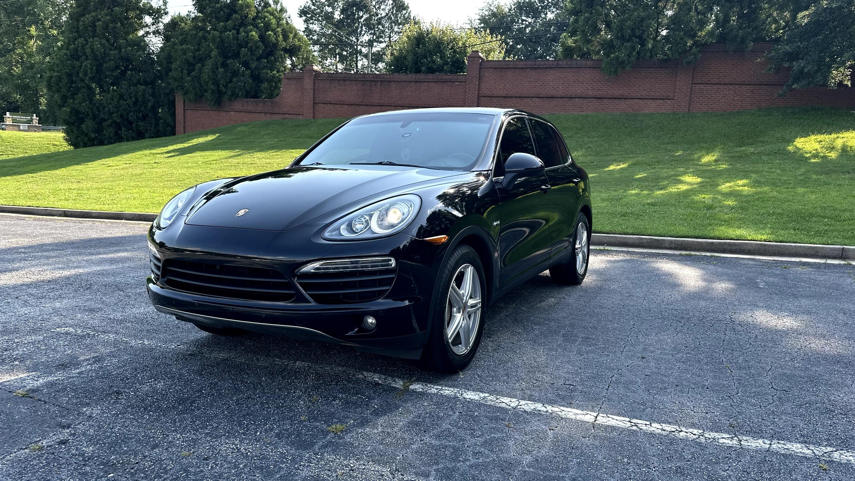 Porsche Cayenne 2013 in Douglasville, GA