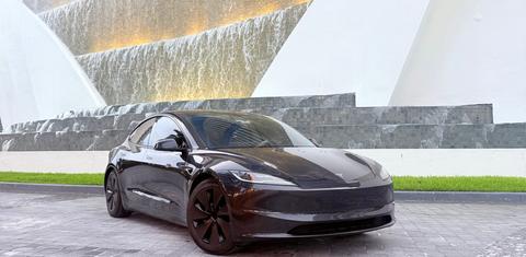 Tesla Model 3 2024