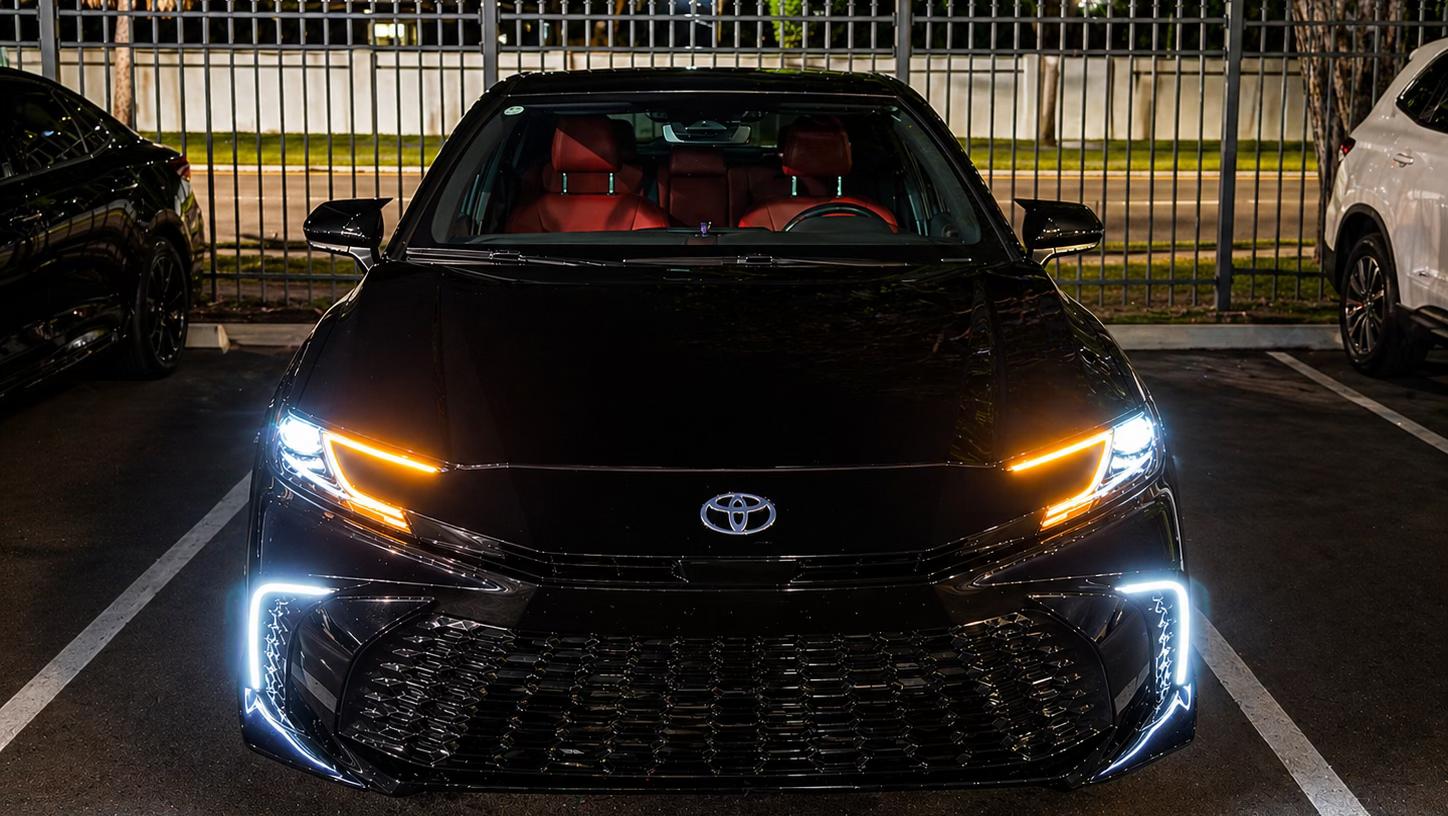 Toyota Camry Hybrid 2026 in Tampa, FL