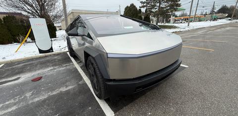 Tesla Cybertruck 2025