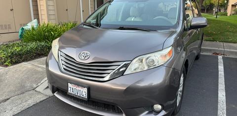 Toyota Sienna 2013