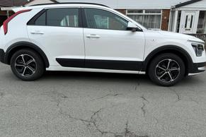 Kia Niro 2023 in Warrington