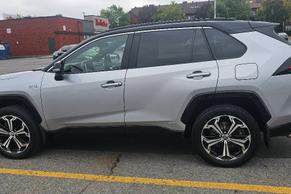 Toyota RAV4 Prime 2023 in Montréal