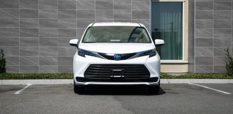Toyota Sienna 2025
