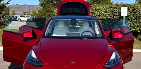 Tesla Model Y 2024
