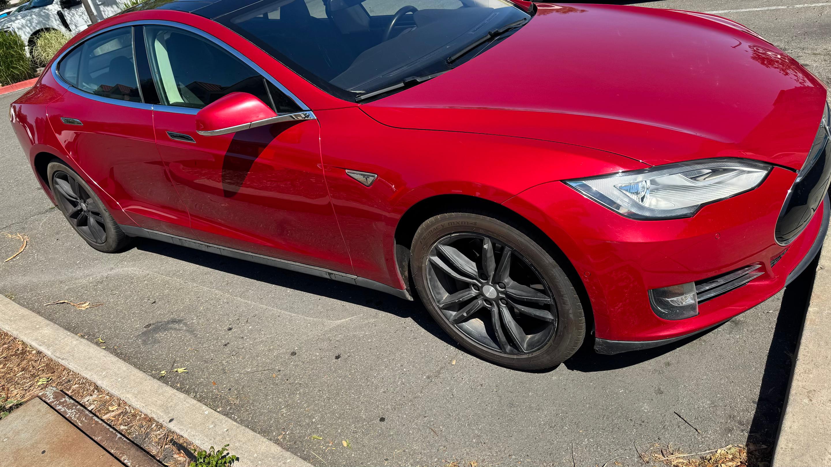 Tesla Model S 2014 in 