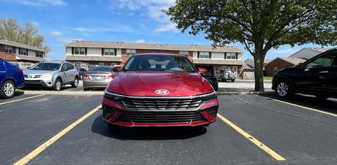 Hyundai Elantra 2024