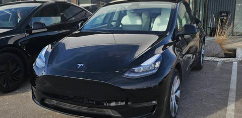 Tesla Model Y 2023