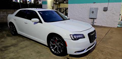 Chrysler 300 2017