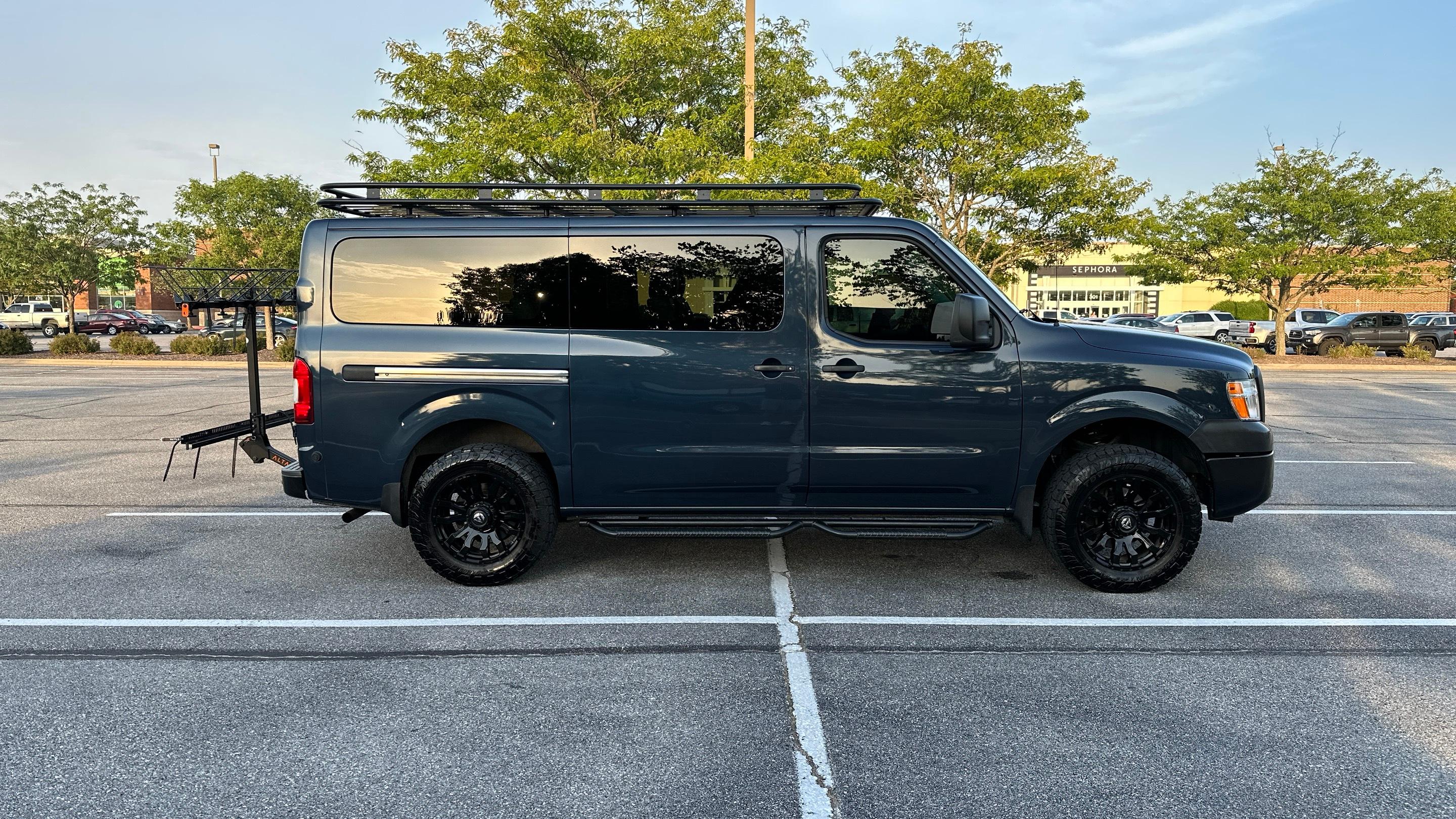 Nissan NV3500HD 2019 in Bentonville, AR
