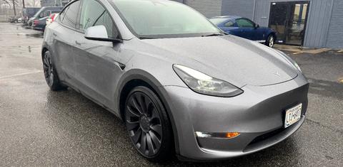 Tesla Model Y 2025