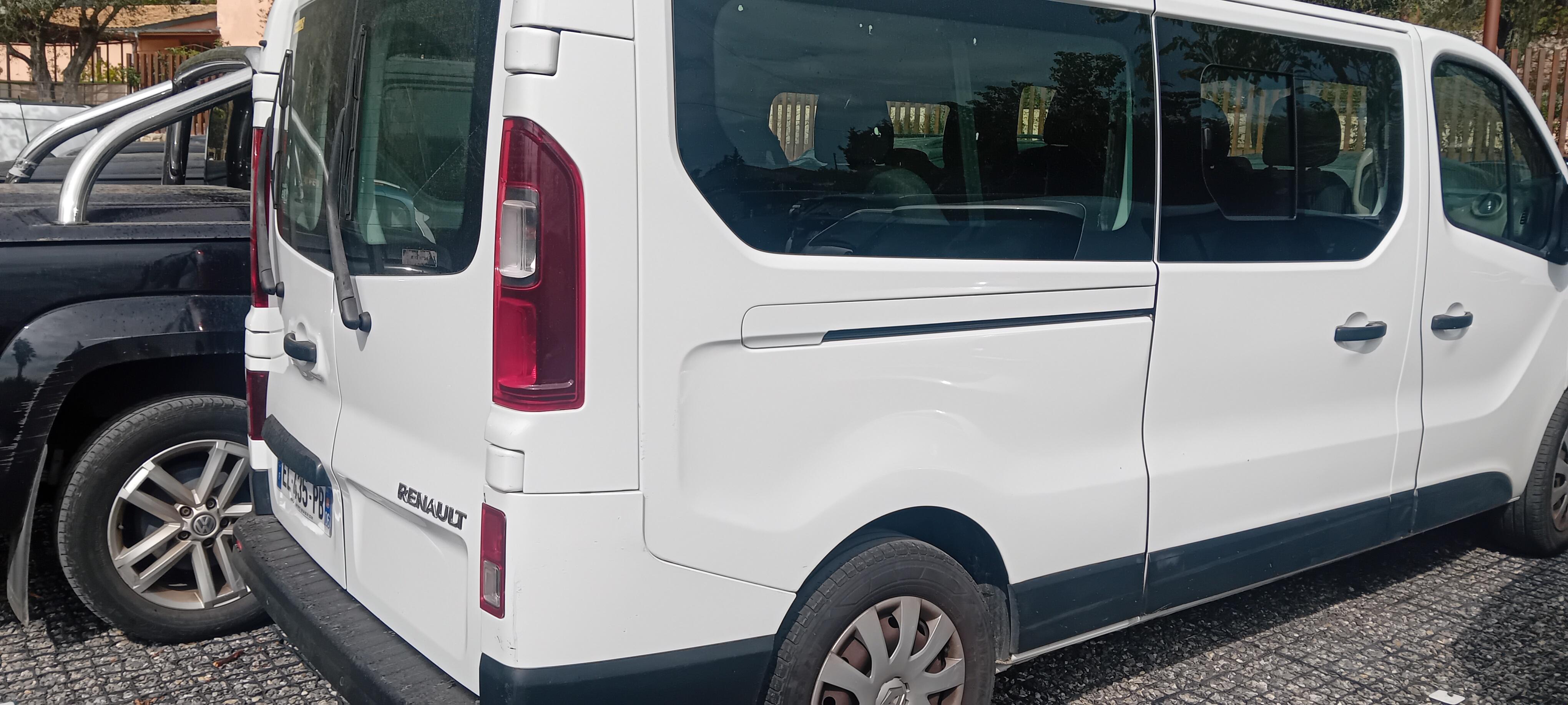 Renault TRAFIC III 2017 à Tourrettes-sur-loup