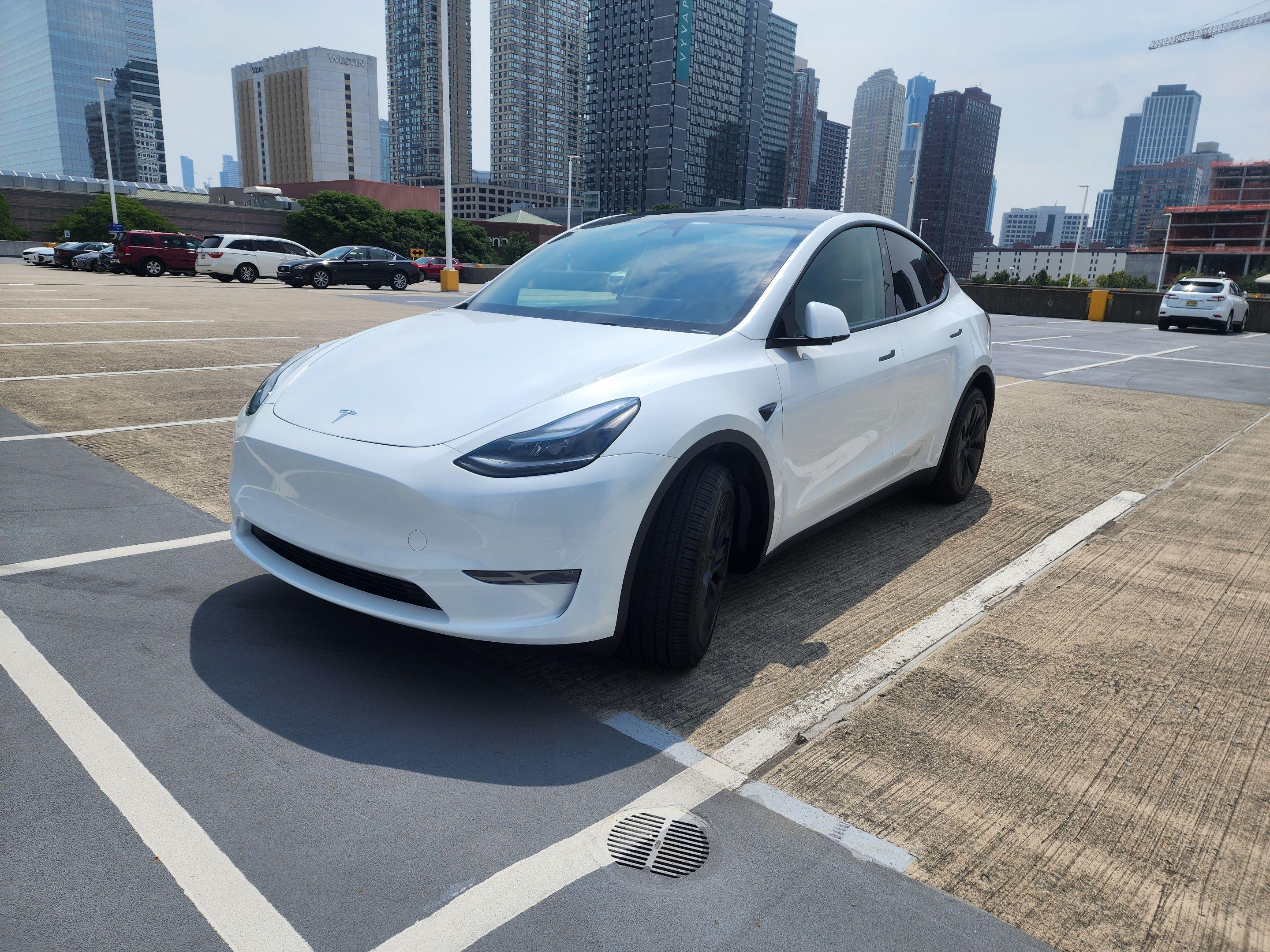 Tesla Model Y 2024 in Jersey City, NJ