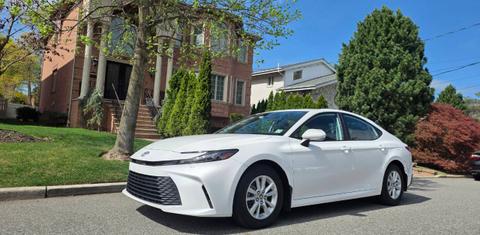 Toyota Camry Hybrid 2025