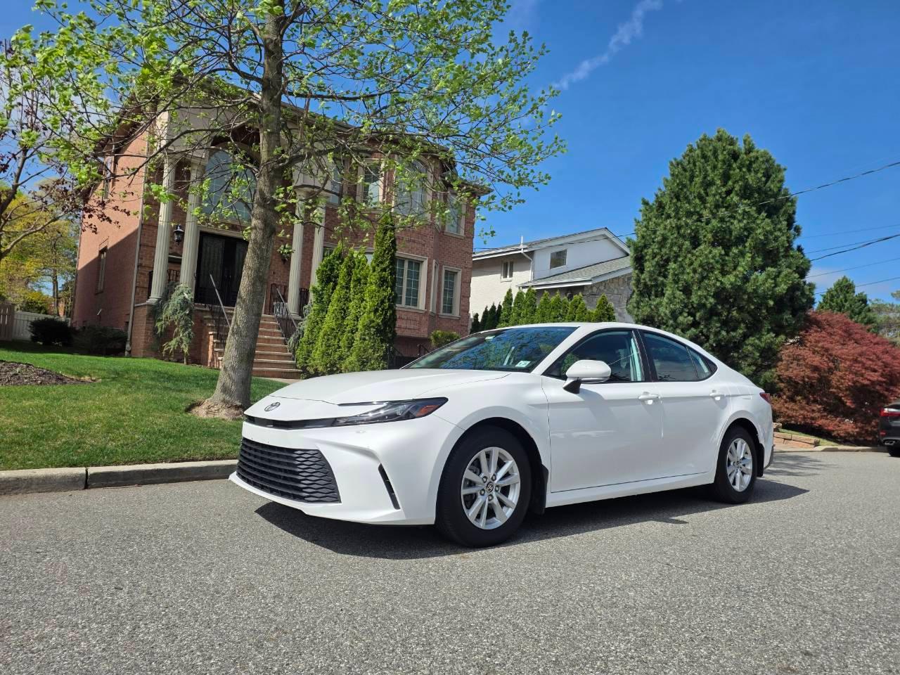 Toyota Camry Hybrid 2025 in 