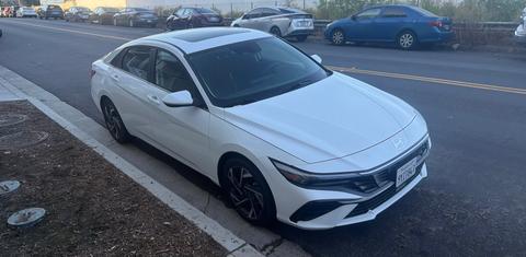 Hyundai Elantra 2025