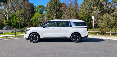 Kia CARNIVAL 2026