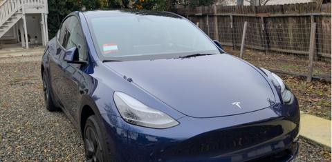 Tesla Model Y 2025