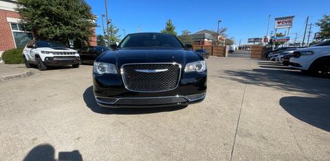 Chrysler 300 2023