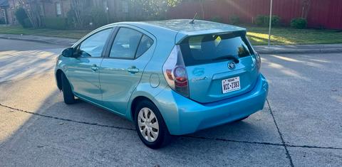 Toyota Prius c 2013