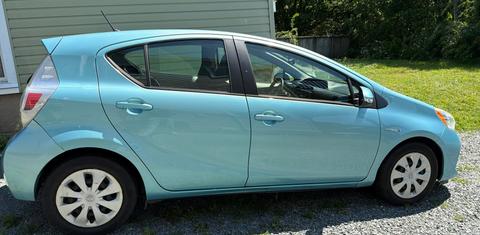 Toyota Prius c 2014