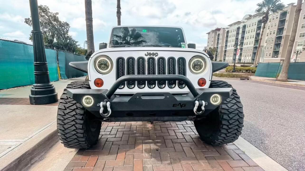 Jeep Wrangler Unlimited 2013 in 