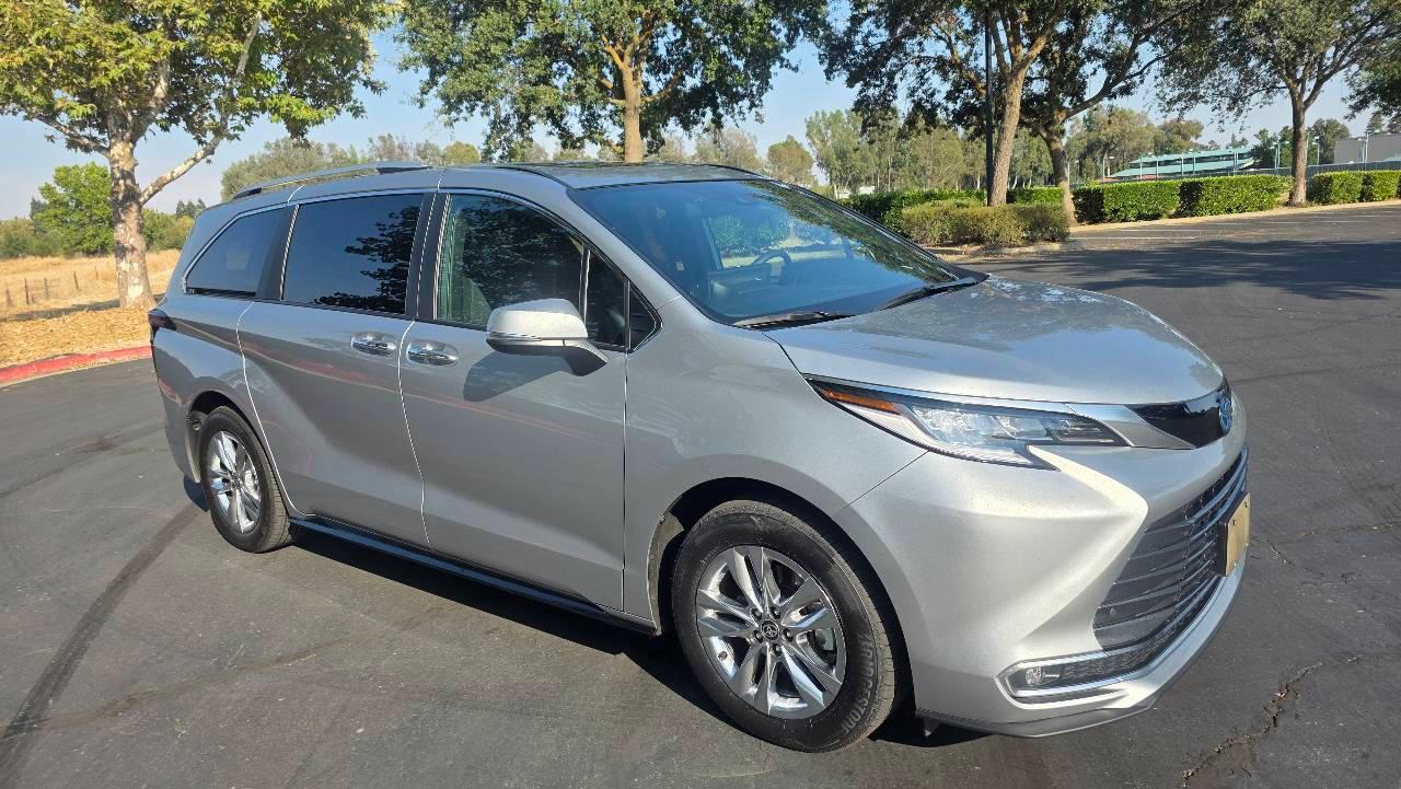 Toyota Sienna 2025 in Sacramento, CA