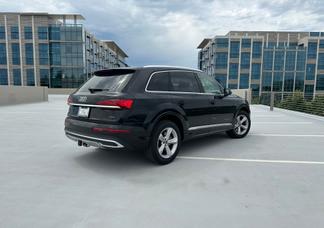 Audi Q7 car