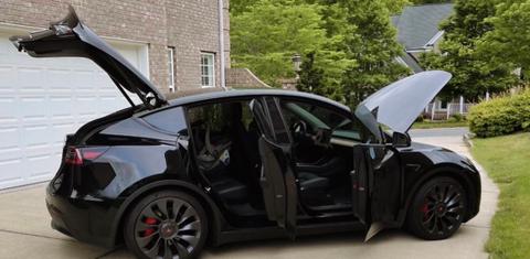 Tesla Model Y 2023