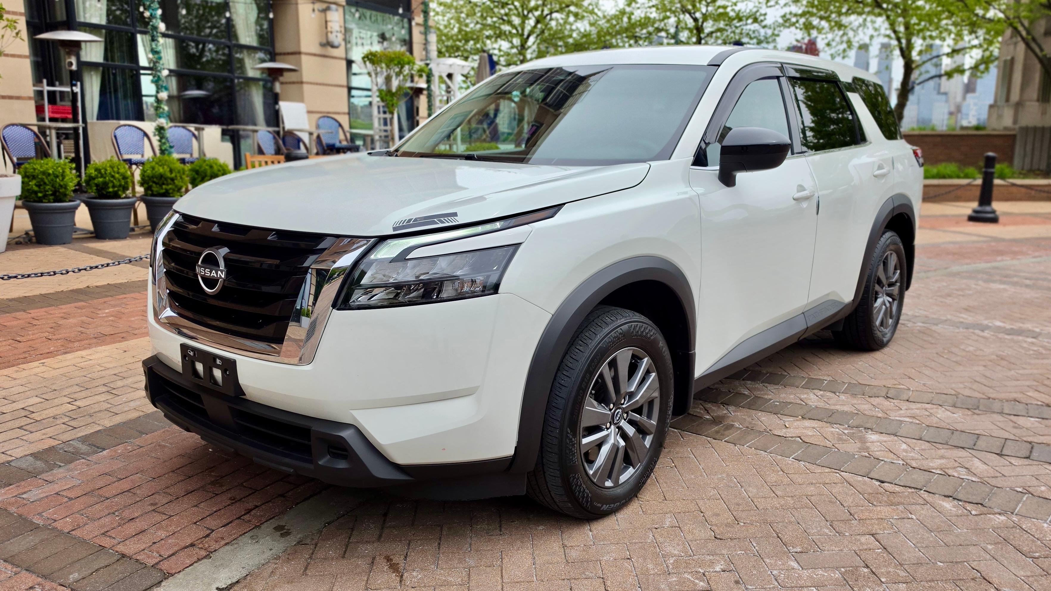 Nissan Pathfinder 2023 in West New York, NJ