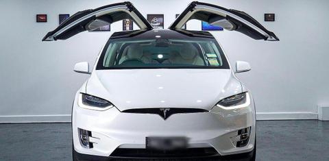 Tesla MODEL X 2018