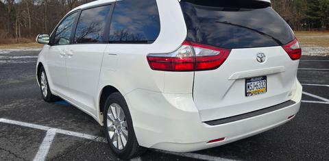 Toyota Sienna 2015