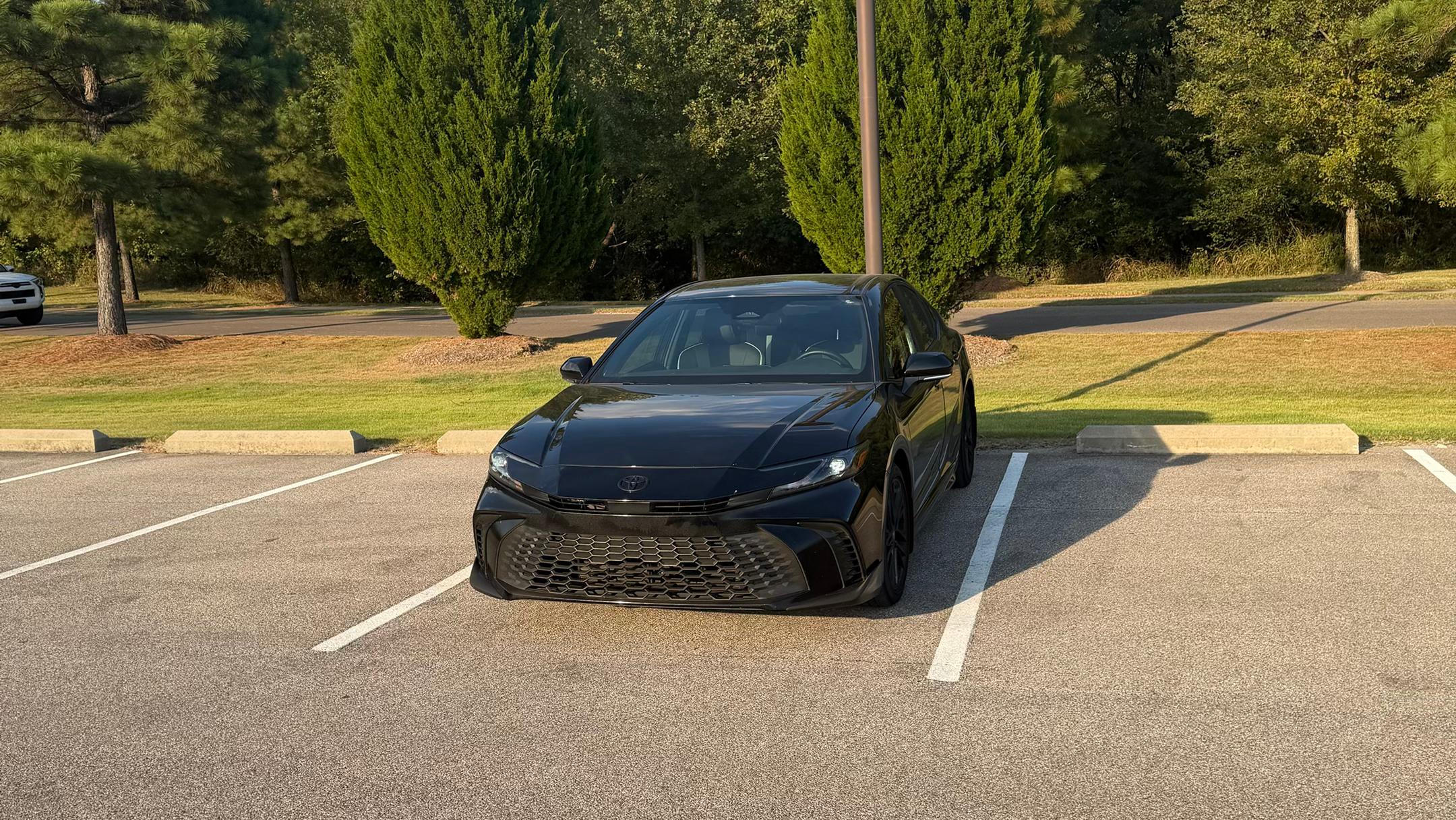Toyota Camry Hybrid 2026 in Memphis, TN
