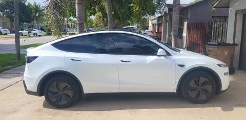 Tesla Model Y 2026