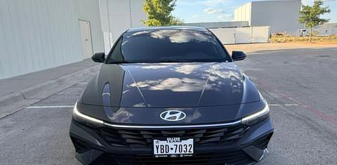 Hyundai Elantra 2025