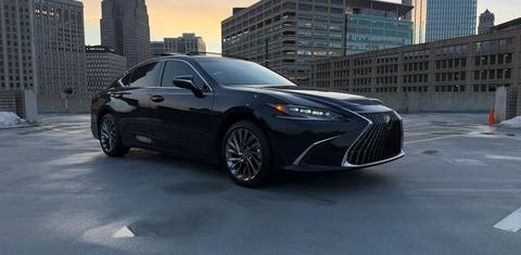 Lexus ES 2025