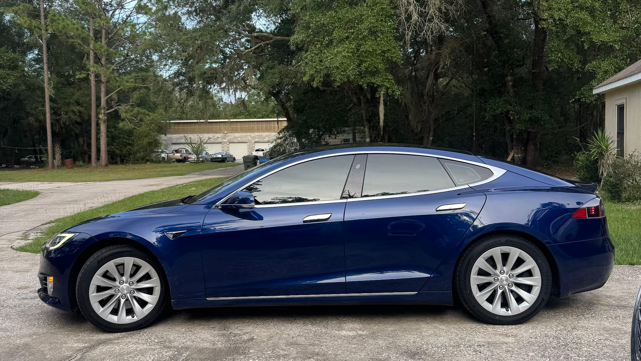 Tesla Model S 2017 in Waynesville, GA