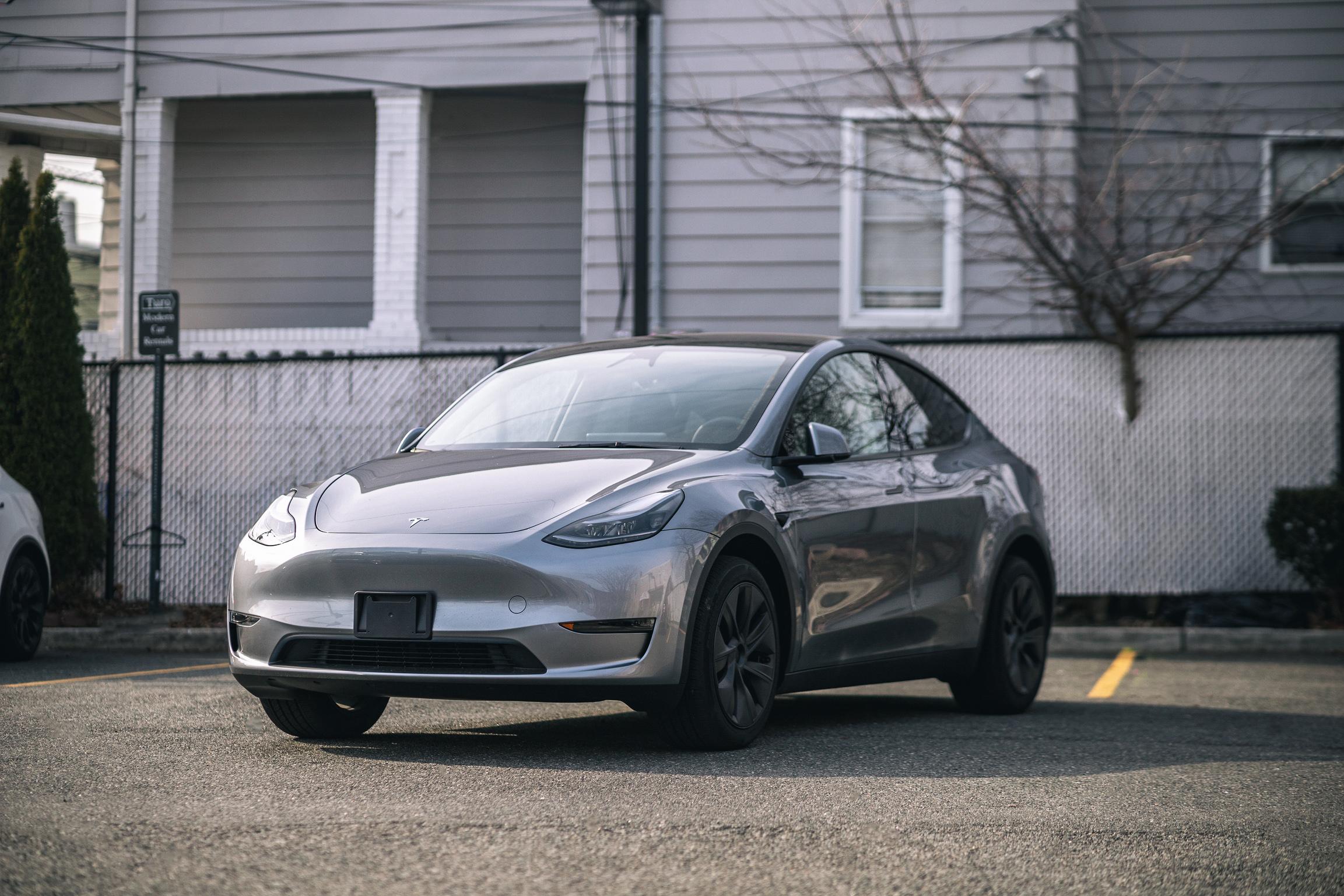 Tesla Model Y 2025 in 