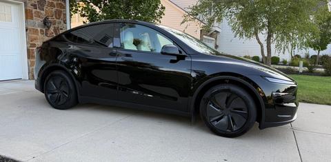 Tesla Model Y 2026