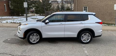 Mitsubishi Outlander 2023