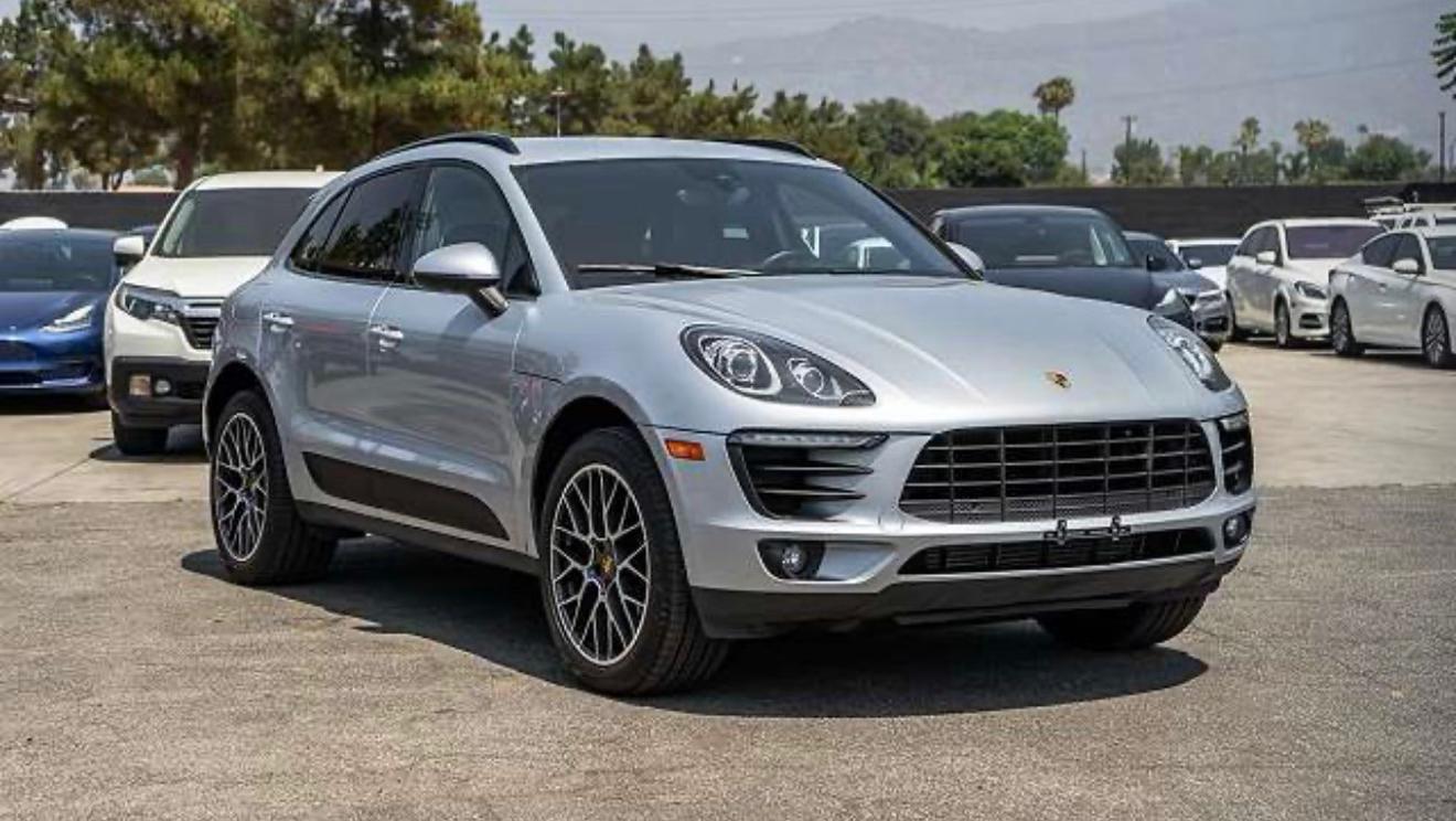 Porsche Macan 2018 in Grand Terrace, CA