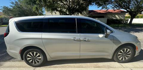 Chrysler Pacifica 2023
