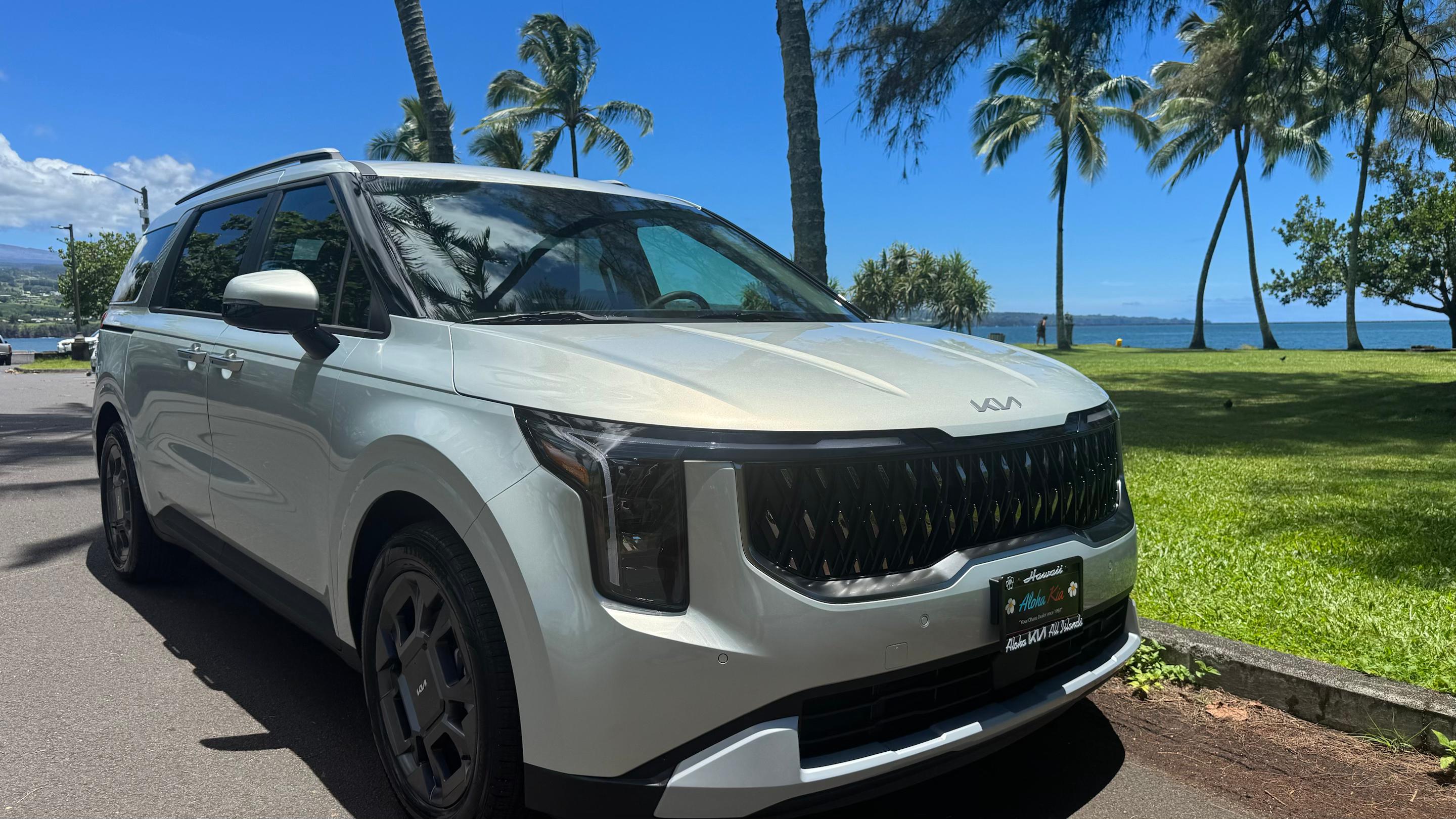 Kia Carnival Hybrid 2025 in 